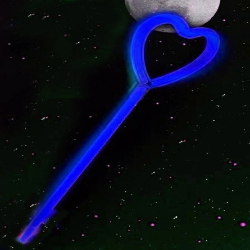 Karanlıkta Yanan Glow Stick Partisi Kalp Şekilli Asa Sopa 6 Renk 6 Adet