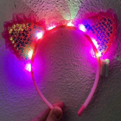   Kenarları Dantelli Fuşya Pullu Payetli Led Işıklı Kedi Kulak Taç 17x19 cm