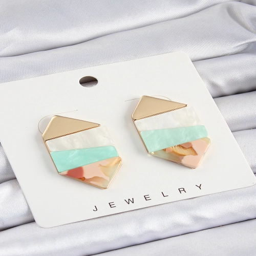 Pirinç Mermer Desenli Vintage Geometrik Model Gold Renk Kadın Küpe