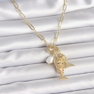 İnci Detaylı Zirkon Taşlı Çiftli Balık Figürlü Gold Renk Pirinç Kolye